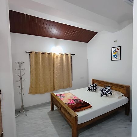 Cloudy Adobe Villa Madikeri Bagian luar foto