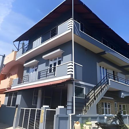 Cloudy Adobe Villa Madikeri Bagian luar foto