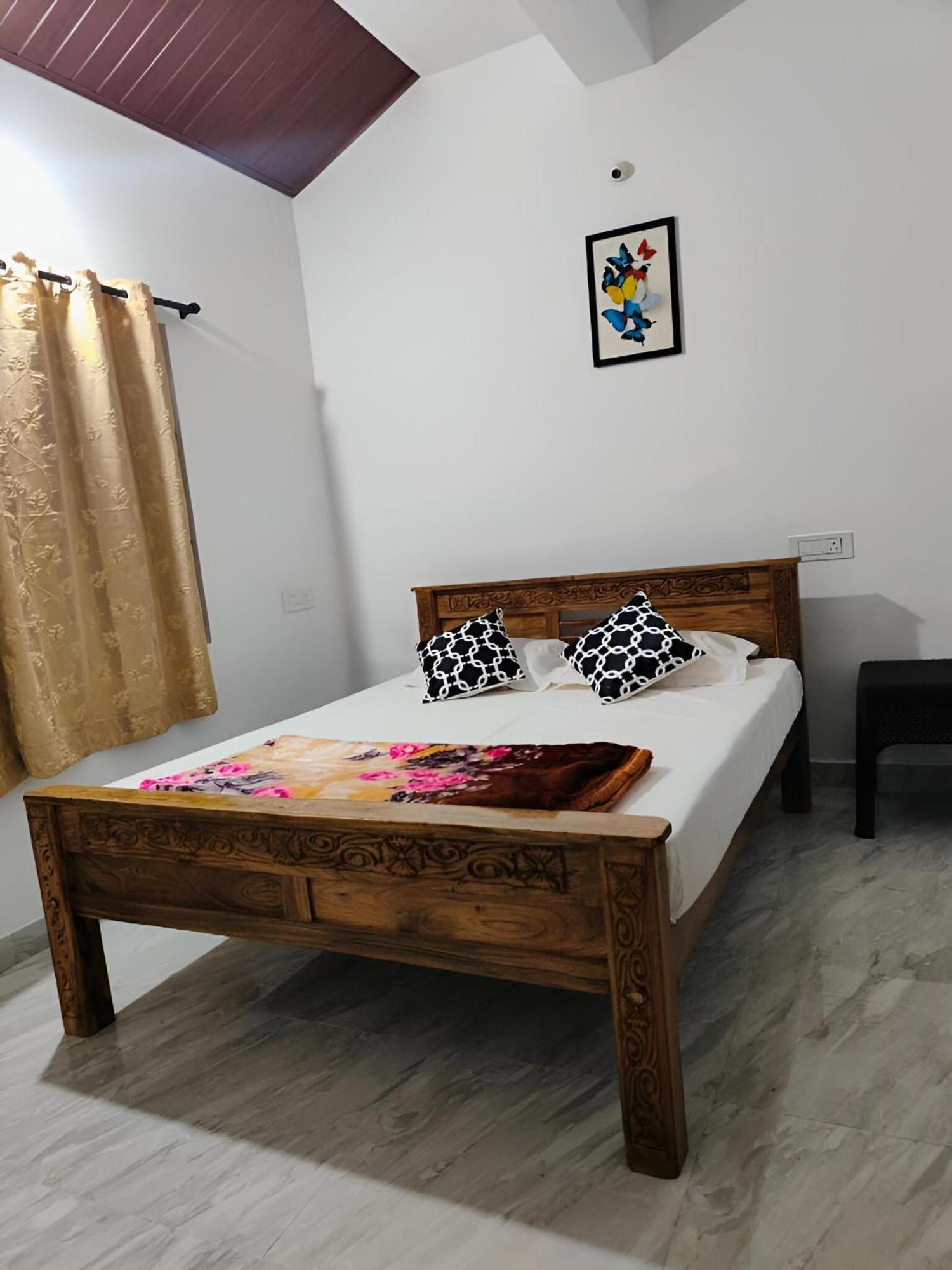 Cloudy Adobe Villa Madikeri Bagian luar foto